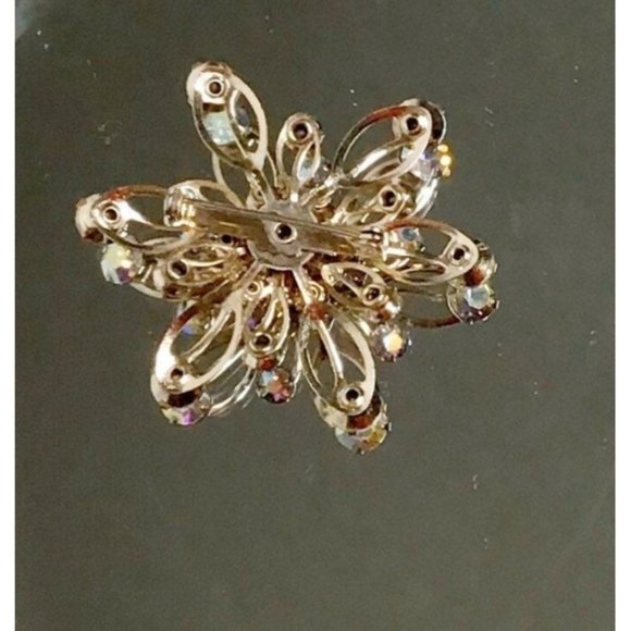 Vintage Aurora Borealis Starburst Brooch - Matte Gold Finish - 25 AB stones - Picture 8 of 8